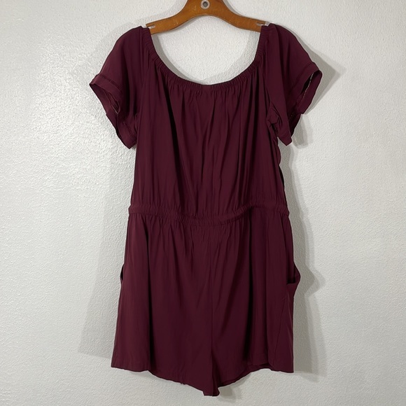 Loft Outlet, new without tags, burgundy rayon romper - Picture 4 of 11